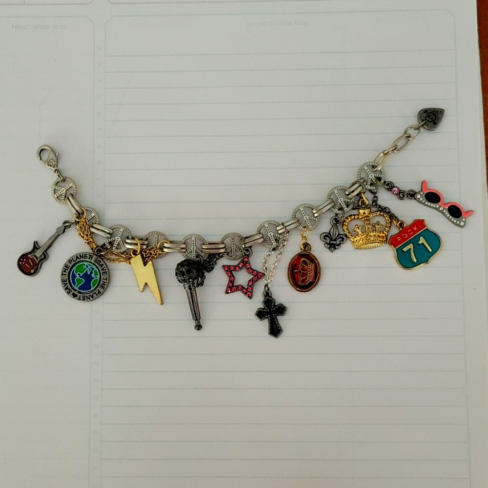 HARD ROCK CAFE CHARM BRACELET WITH ORIGINAL INCLUDED H.R. POSTCARD!